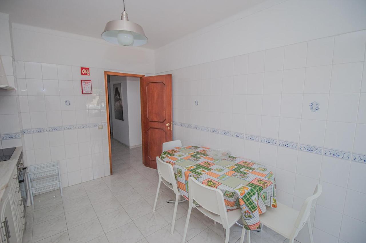 Charming Private Rooms In An Apartment A1 Penha - Faro Exterior photo